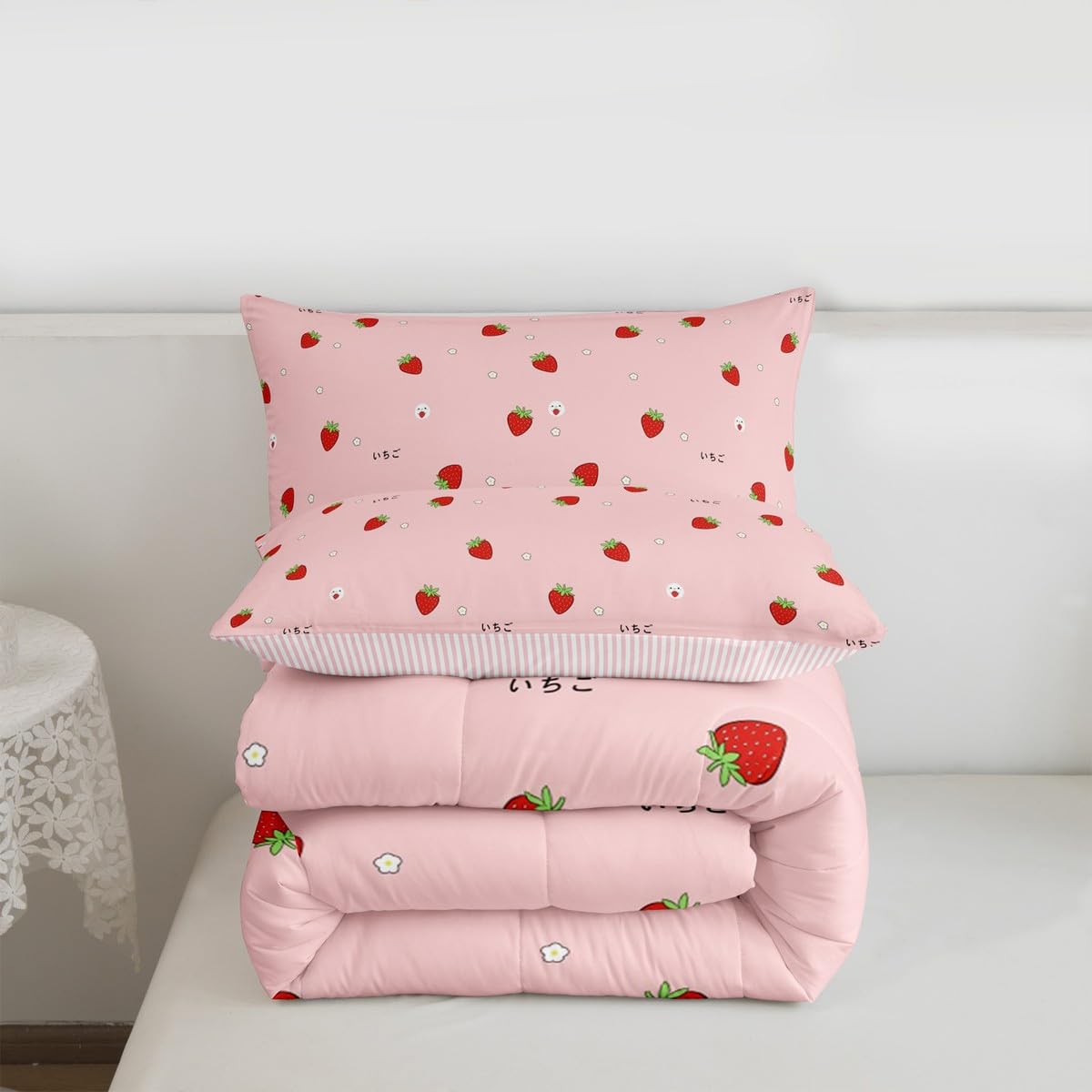 Erosebridal Cute Strawberry Comforter Set Queen Kawaii Japanese Bedding Set, Red Reversible Soft Sweet Cartoon Fruit Duvet Set for Girls Kids Gift Pink Warm Down Comforter Room Decor