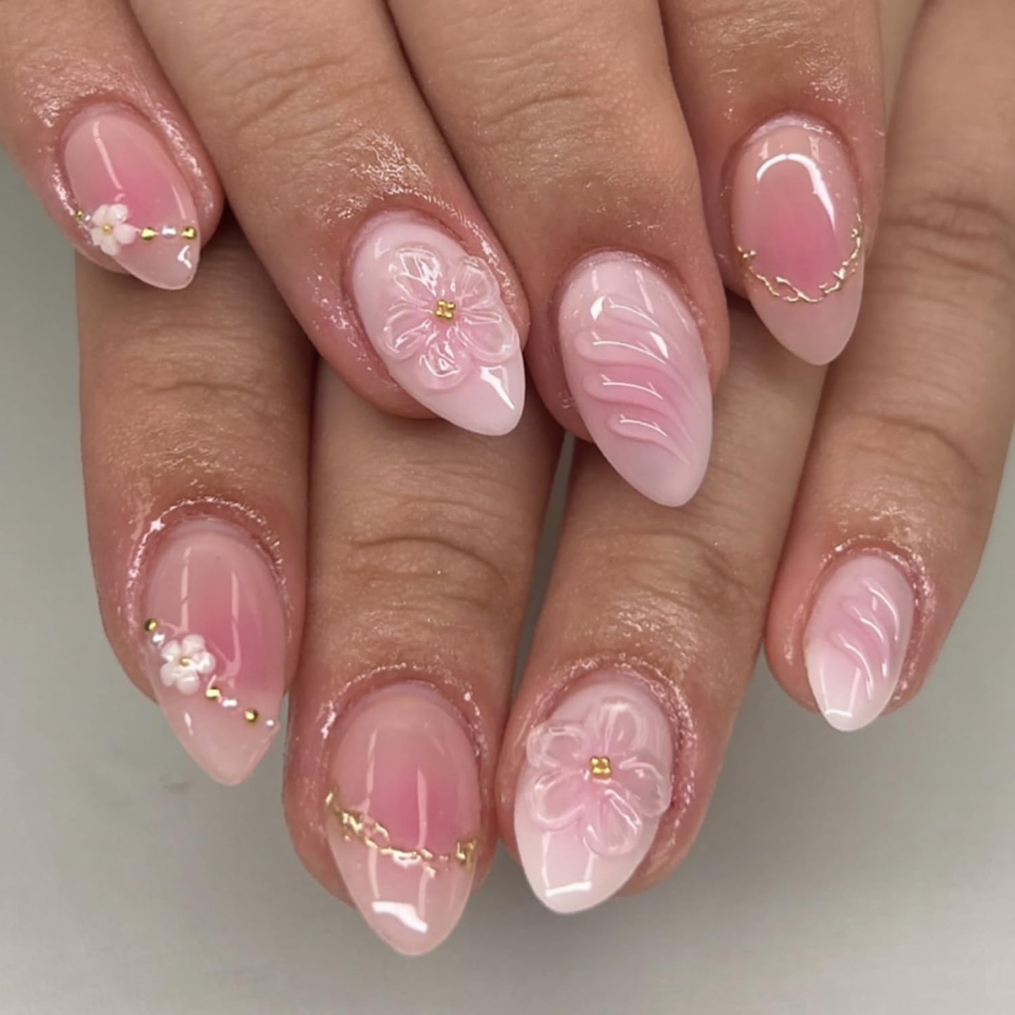 Spring Press On Nails Short Almond Fake Nails Pink 3D Flowers False Nails With Pearl Designs Acrylic Nails Press Ons Full Cover Glue On Nails Summer Glossy Stick On Nails For Women Manicure