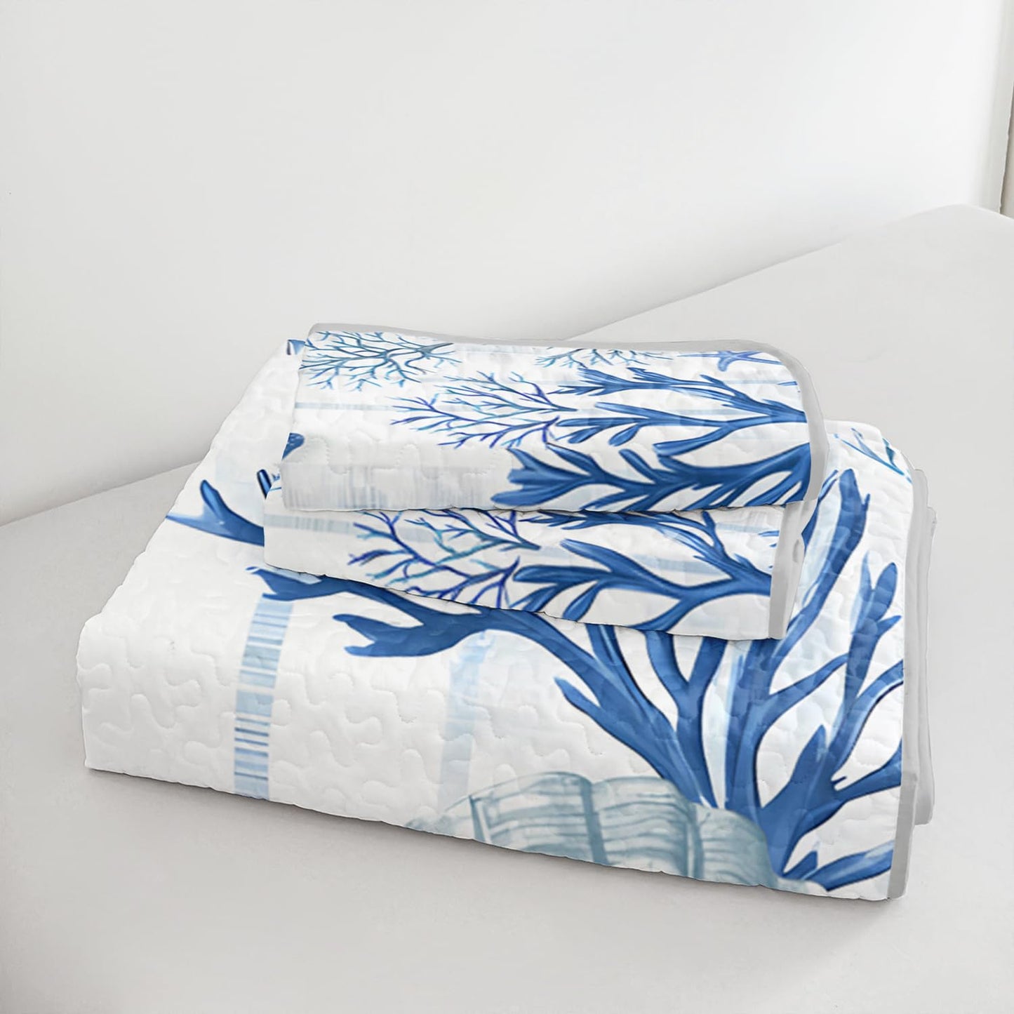 UEVBF 3 Piece Ocean Themed Queen Quilt Sets,Coral Shell Starfish Reversible Microfiber Soft Lightweight Bedspread with 2 Pillowcases,Beach Bedding Quilts Set for Bedroom Bed Decor.