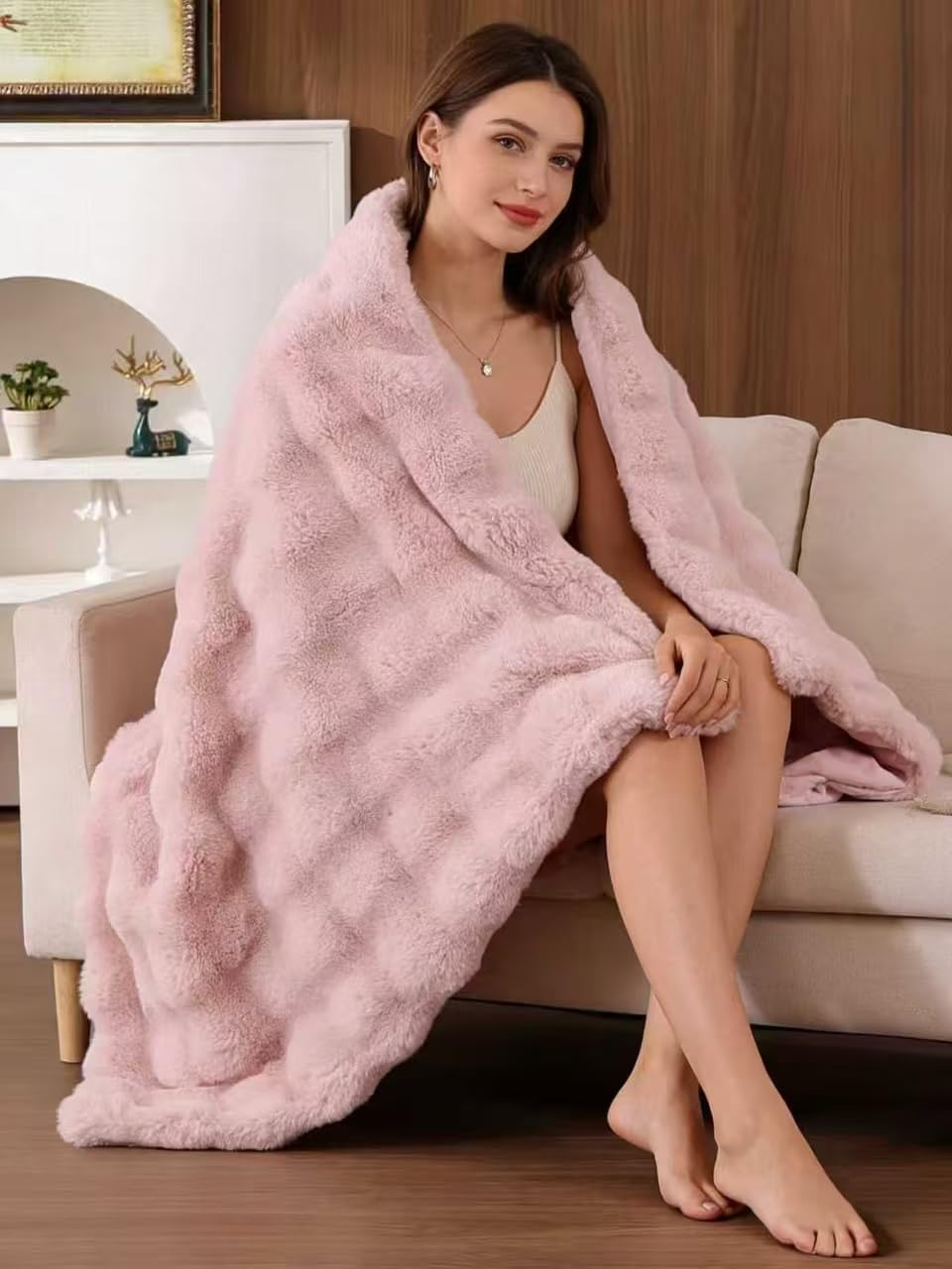 Thistleap Faux Fur Throw Blanket, 50x60 Inch Bubble Textured Plush Couch Bed Throw, Ultra Soft Cozy Decorative Blanket, Machine Washable for Home Decor, Light Pink