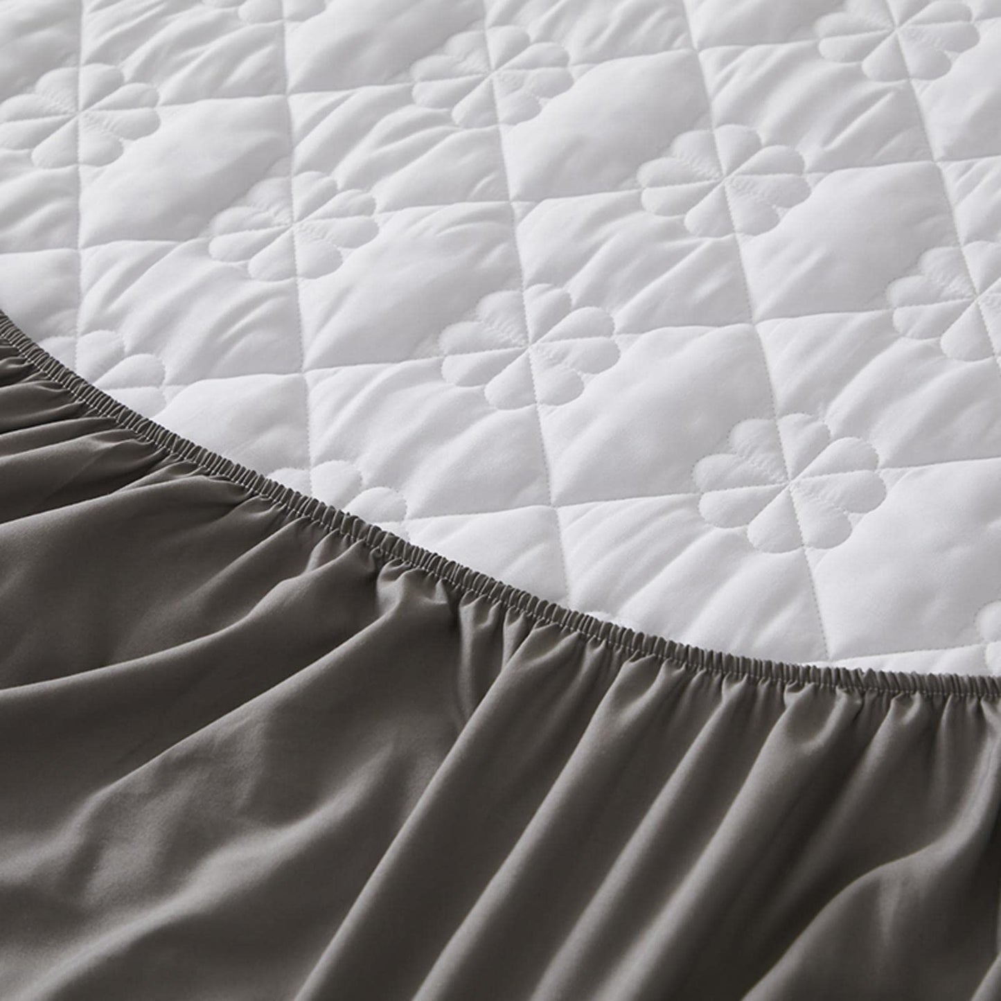 Extra Deep Pocket Fitted Sheet|Soft Breathable Bed Sheet|Non-Slip Non Pilling Protective Cover for Bed Mattress|Warmth Cotton Bedding Sheet|18”-24” Quilted Fitted Sheet (Gray, Queen)