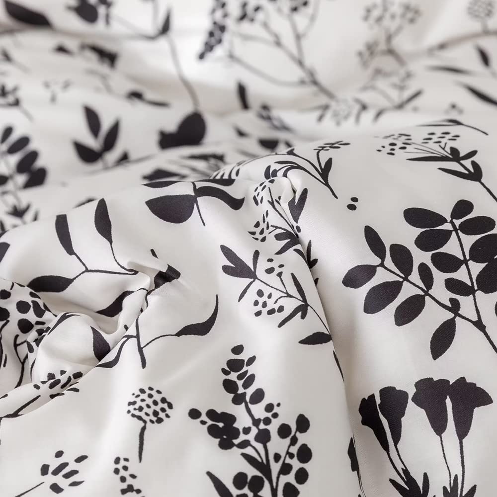 CLOTHKNOW White Black Queen Comforter Set 3Pcs Black Floral Bedding Comforter Sets White Boho Bedding Sets Black Flowers Bed Comforter Sets Queen