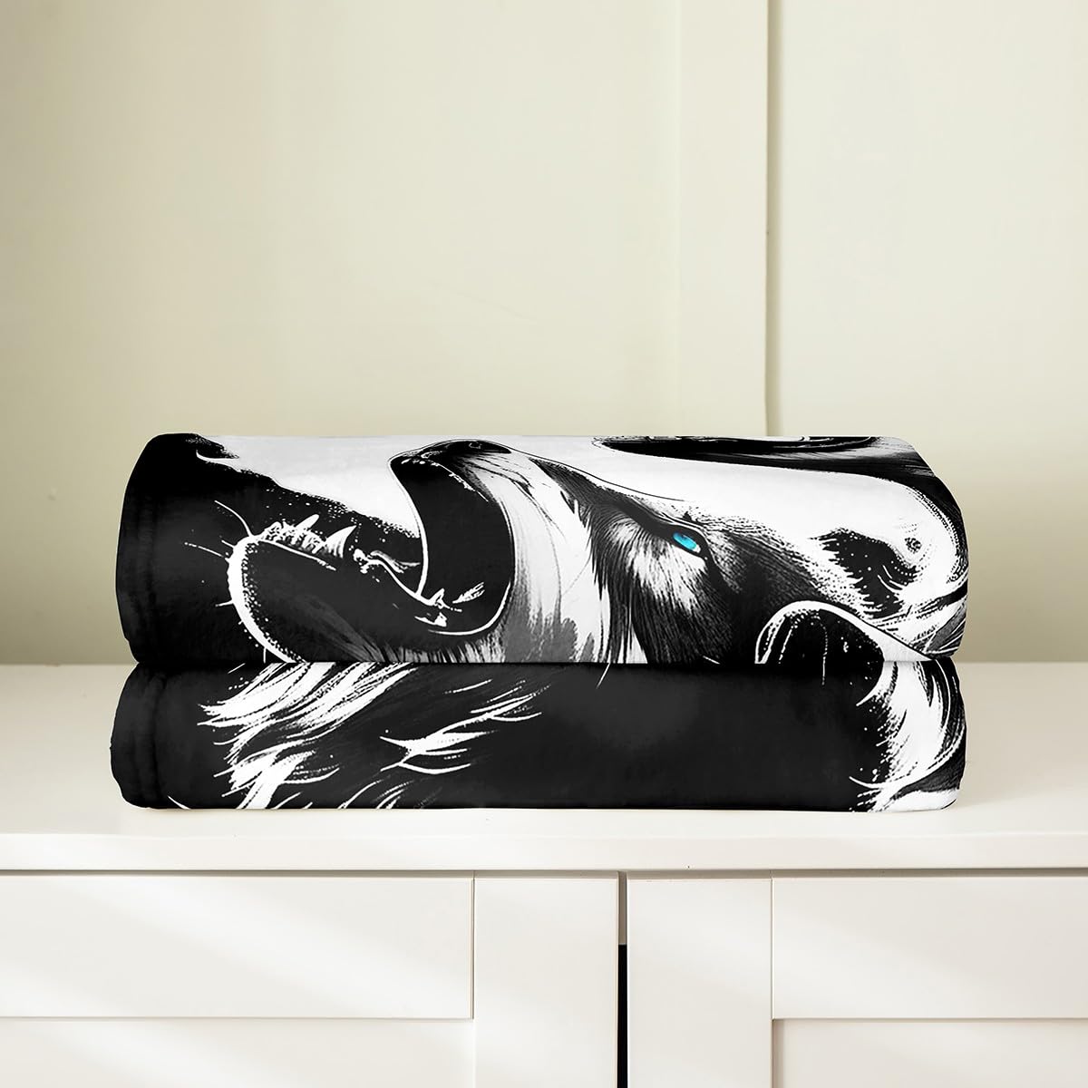 Erosebridal Howling Wolf Blanket 40x50 Inch,3D Animal Print Throw Blanket for Boys,Safari Wild Wolf Fleece Blanket Warm,Rustic Wildlife Fuzzy Blanket for Bedroom