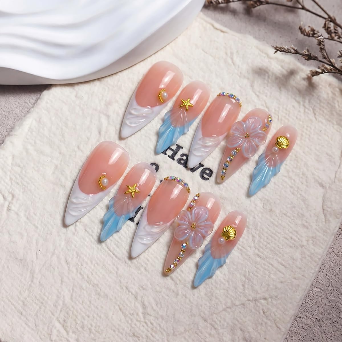 Handmade Press on Nails Long Stiletto False Nails Blue French Tip Fake Nails with 3D Flower Designs Sparkly luxury Beach Artificial Nails for Women 10pcs (Size M）
