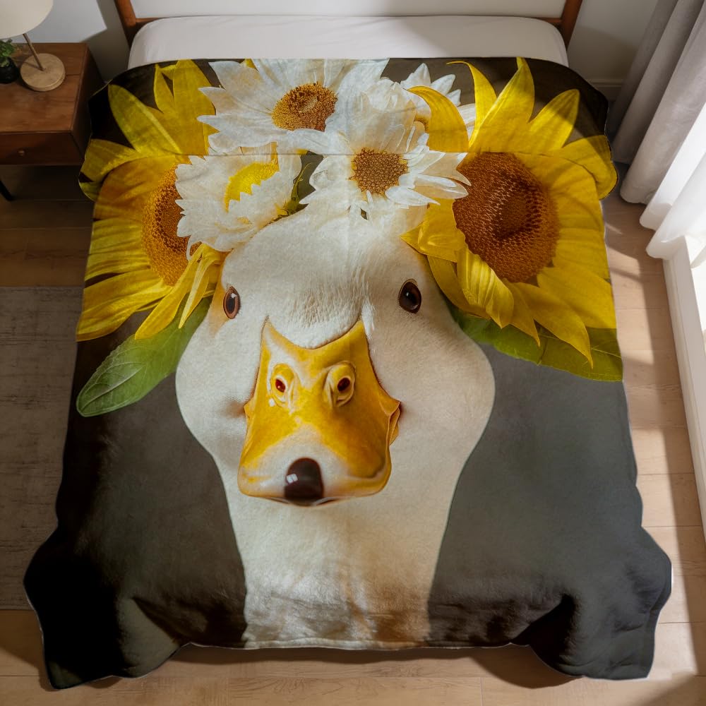ZHOUSHUTONG Funny Duck Throw Blanket Super Soft Warm Cozy Flannel Blanket for Couch Bedroom Sofa Office Rustic Farmhouse Home Decor Gift for Women Girls Kids 49"x59"