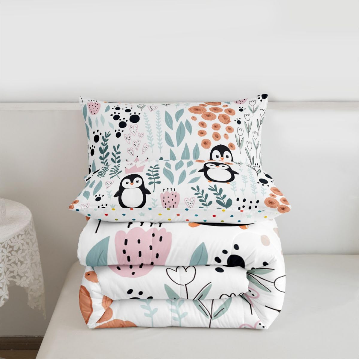 Erosebridal Kawaii Penguin Bedding Set Twin,Cartoon Penguin Comforter Set for Kids Girls Boys,Cute Love Heart Leaf Flower Comforter Set,Paw Print Wildlife Animals Quilt Bed Set with 1 Pillow Case