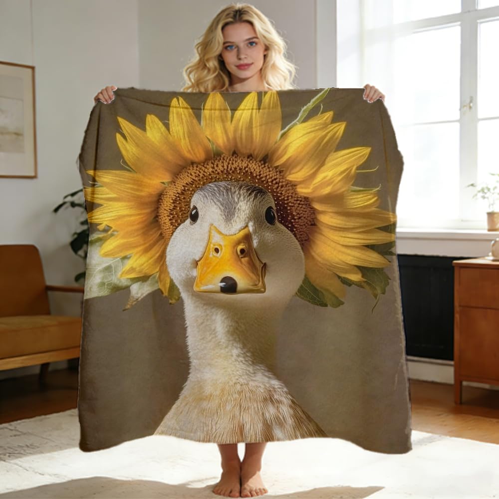 ZHOUSHUTONG Funny Duck Throw Blanket Super Soft Warm Cozy Flannel Blanket for Couch Bedroom Sofa Office Rustic Farmhouse Home Decor Gift for Women Girls Kids 49"x59"