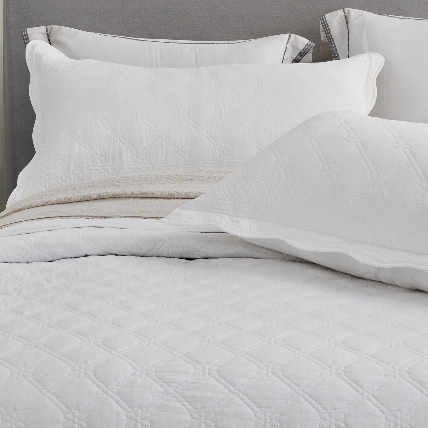 CHIXIN Cotton Bedspread Full Size - Real Stitching - Luxury Quilted Bedding Cover for All Season, Reversible, Ultra Soft, Lightweight, 3 Piece, Pure White