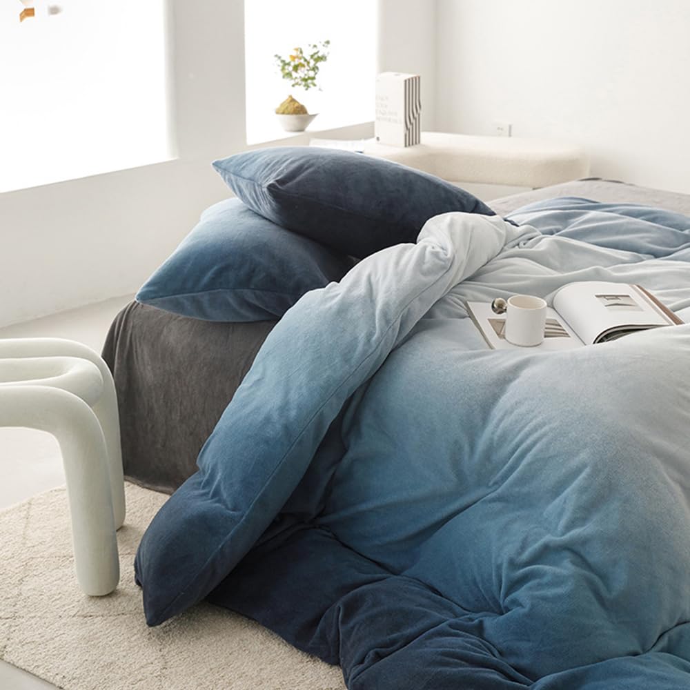 CLOTHKNOW Blue White Velvet Duvet Cover Set Queen 3Pcs Dark Blue Fluffy Bedding Sets Blue White Bedding Duvet Cover Sets Soft Flannel Bedding Queen Size Sets Blue Bedding Sets