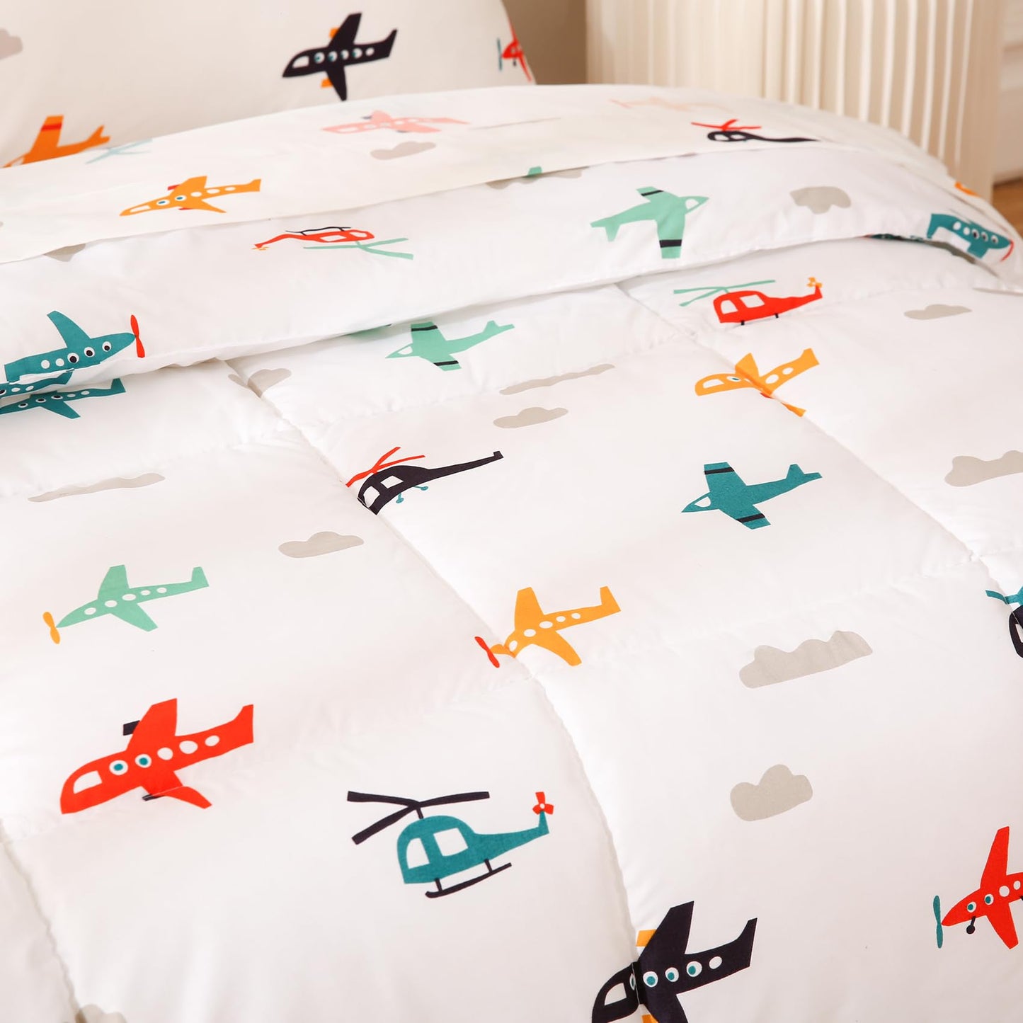 JSD Airplane Toddler Bedding Set, 4 Piece Bed-in-a-Bag Toddler Comforter Sheet Set, Machine Washable