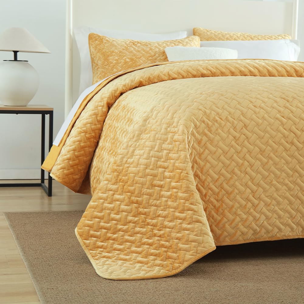 Liians Velvet Bedspread Quilt Bedding Sets,Luxury Elegant Ultra Soft Velvet Comforters Coverlet Blankets,Weave Stitching Pattern Cotton Quilted Bedspread for All Seasons,Yellow,King Size