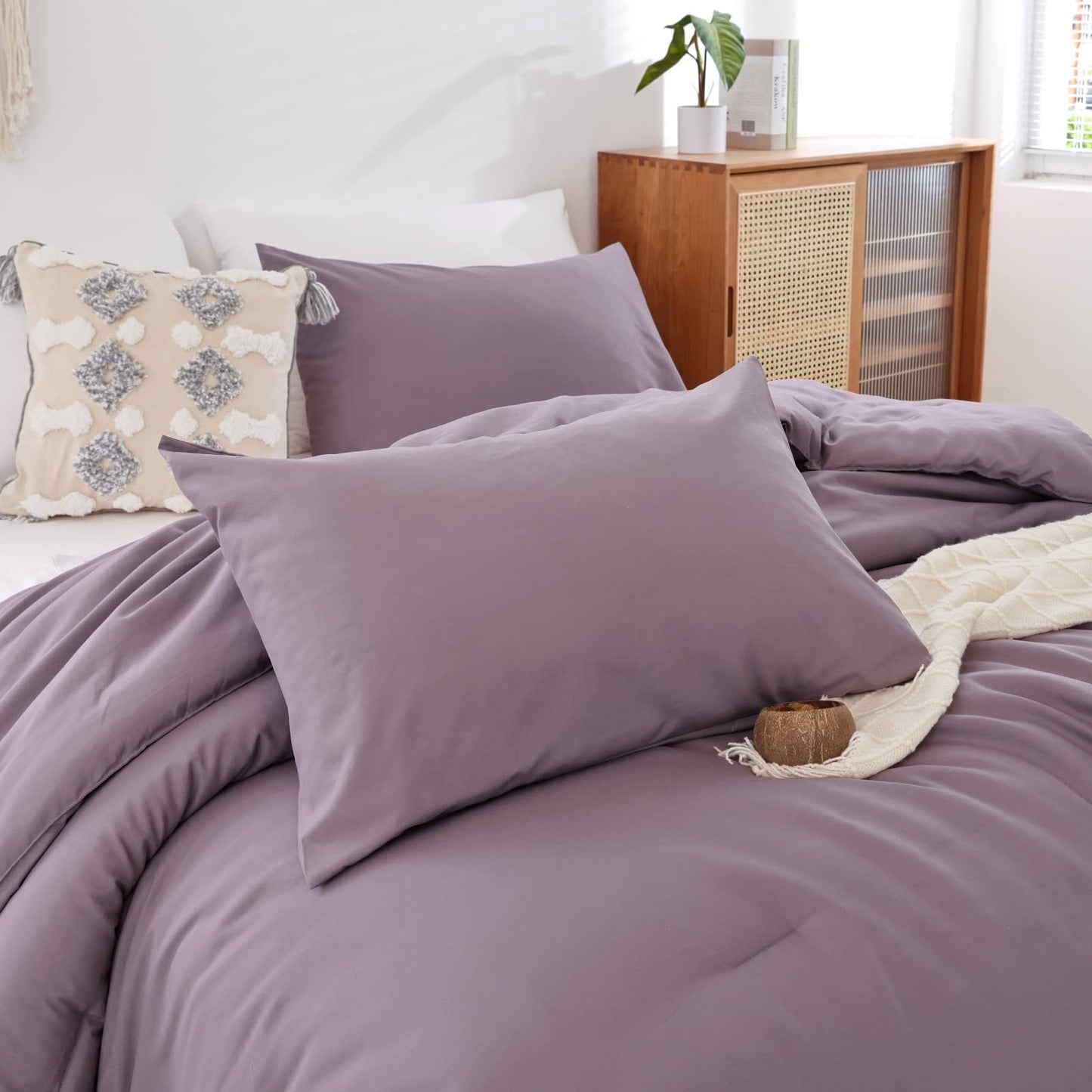 ROSGONIA Comforter Full Size for Boys Teen Girls Dusty Purple, 3pcs(1 Boho Comforter & 2 Pillowcases) Lightweight Dorm Bedding Soft All Season Bed Set