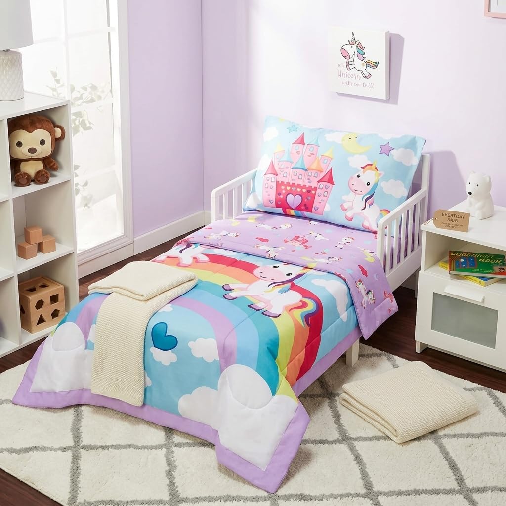 EVERYDAY KIDS 4 Piece Toddler Bedding Set - Unicorn Dreams - Includes Comforter, Flat Sheet, Fitted Sheet and Reversible Pillowcase