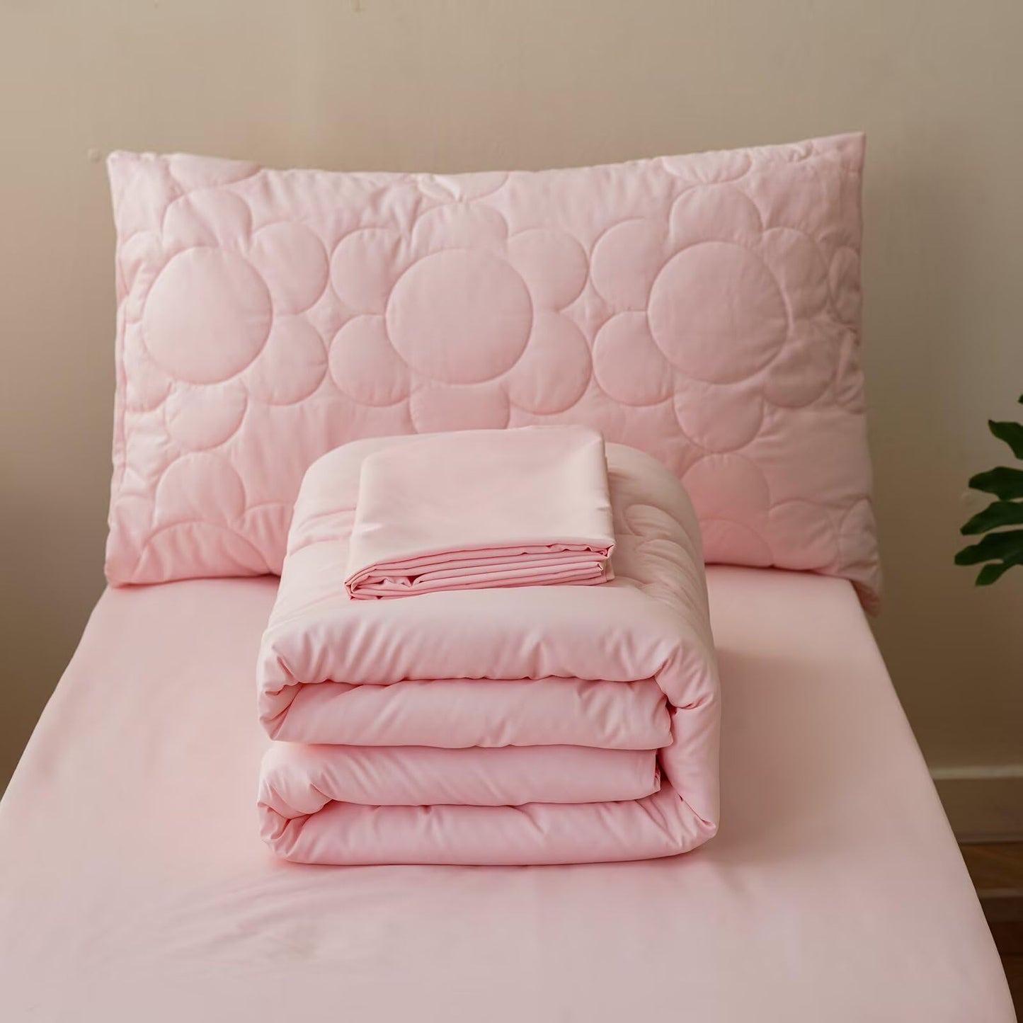 CLOTHKNOW 4Pieces Pink Toddler Bedding Sets for Girls Blush Comforter Sets Daisy Puff Bedding Soft Crib Bed Sets