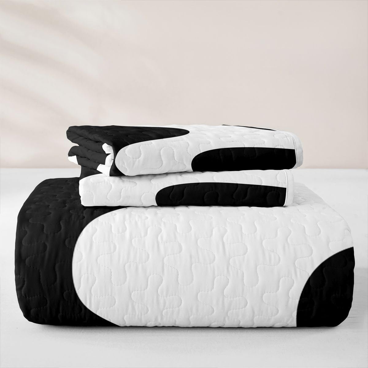 Erosebridal White and Black Abstract Quilt Twin Boho Geometric Striped Quilt Set Minimalist Modern Art Coverlet with 1 Pillowcase Simple Aesthetic Modern Quilted Bedspread