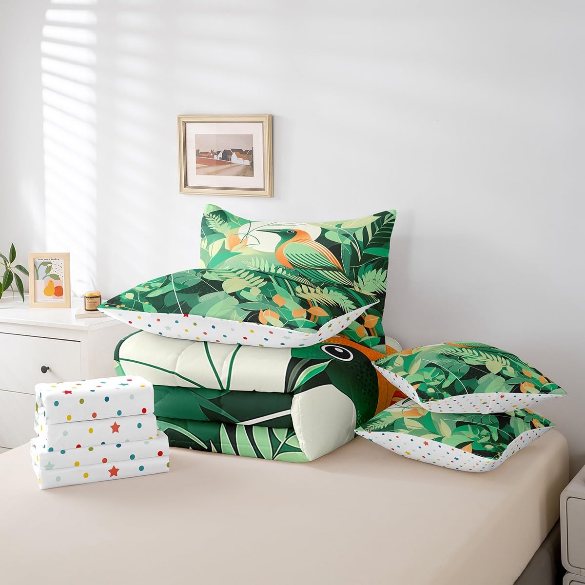 Erosebridal Cartoon Toucan Bedding Set King Size, Palm Leaf Plant Comforter Set, Summer Hawaiian Tropical Kids Teens (Comforter+Fitted+Flat Sheet+2 Pillowcases+2 Throw Pillow Covers) 7 Pieces Bed Set