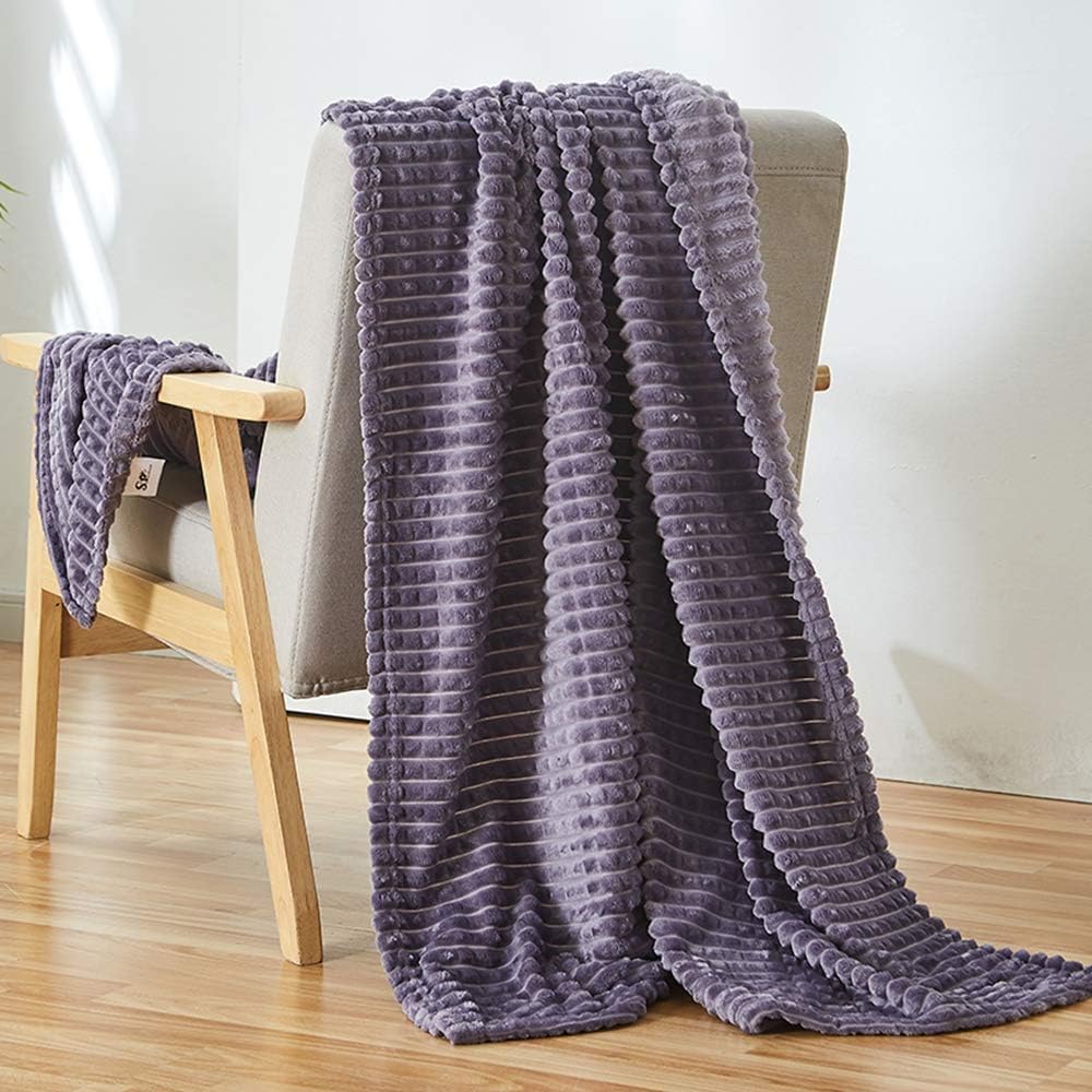 Simple&Opulence Purple Throw Blanket for Couch-Super Soft Fluffy Blankets for Women 50x70 Inches Cozy Lightweight Fleece Blanket for Home Decor
