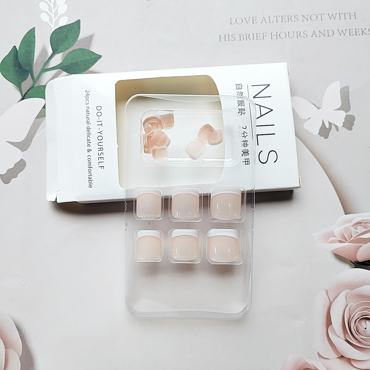 CEWEWP 24 Pcs Skin Tone Press on Toenails Fake Toe Nail Nude White French Tip Sticker with Glue Summer Full Cover False Fashion Square Short Removable Acrylic Nails for Women Manicure Decor