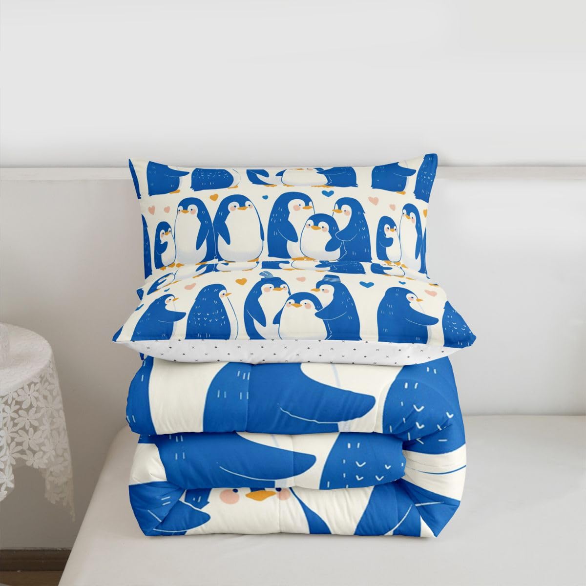 Erosebridal Kawaii Penguin Bedding Set Queen Blue Cute Penguins Comforter Set for Kids Boys Girls Antarctic Wild Animal Print Down Comforter,Yellow Love Heart Pattern Quilt Duvet