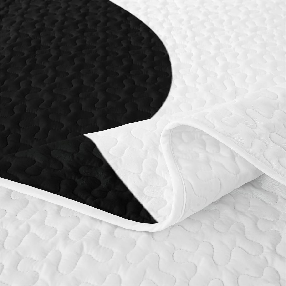 Erosebridal White and Black Abstract Quilt Twin Boho Geometric Striped Quilt Set Minimalist Modern Art Coverlet with 1 Pillowcase Simple Aesthetic Modern Quilted Bedspread