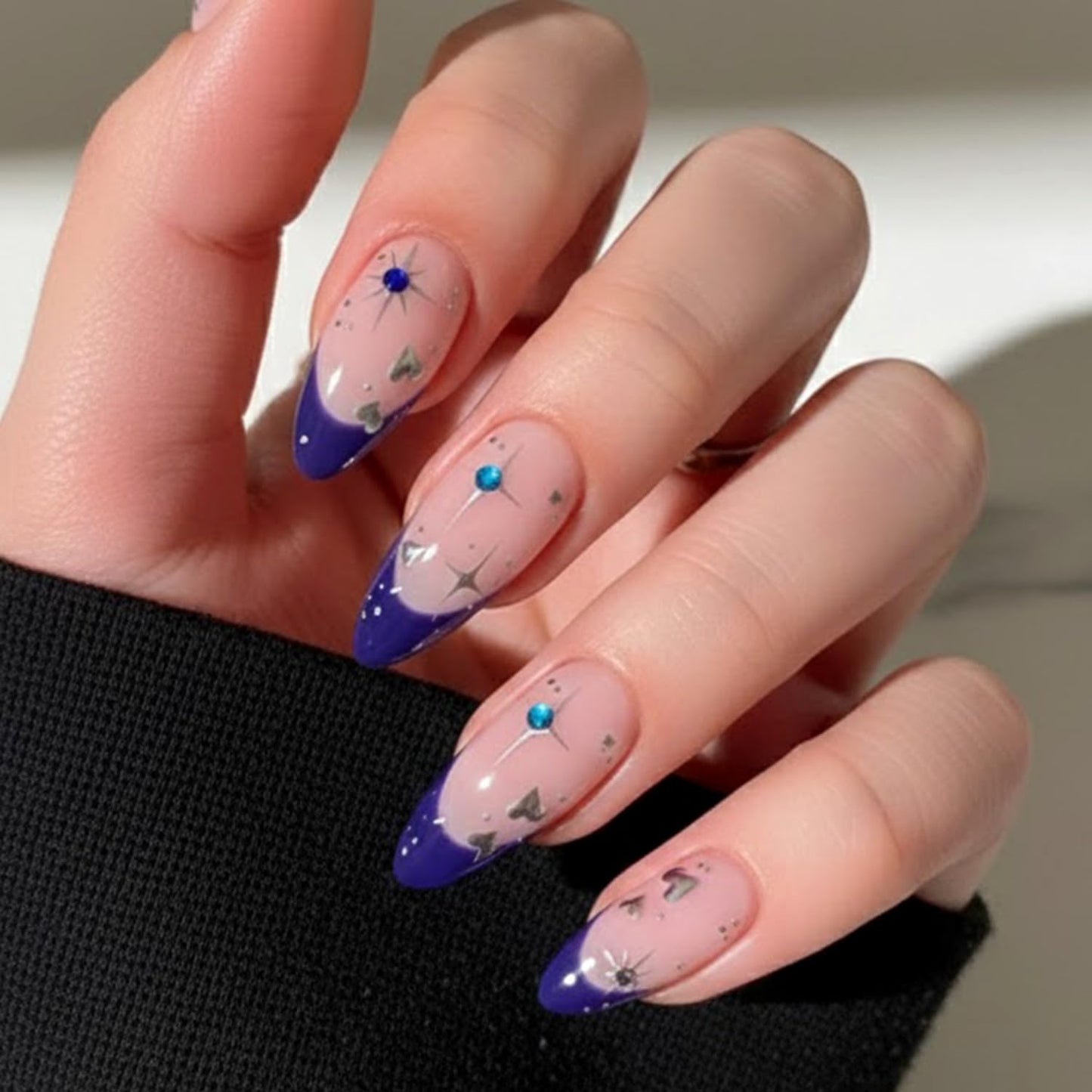 Medium Almond Press on Nails Blue French Tip Fake Nails with Star Rhinestone Designs Glossy Full Cover Stick on False Nail Set for Women 24 Pcs