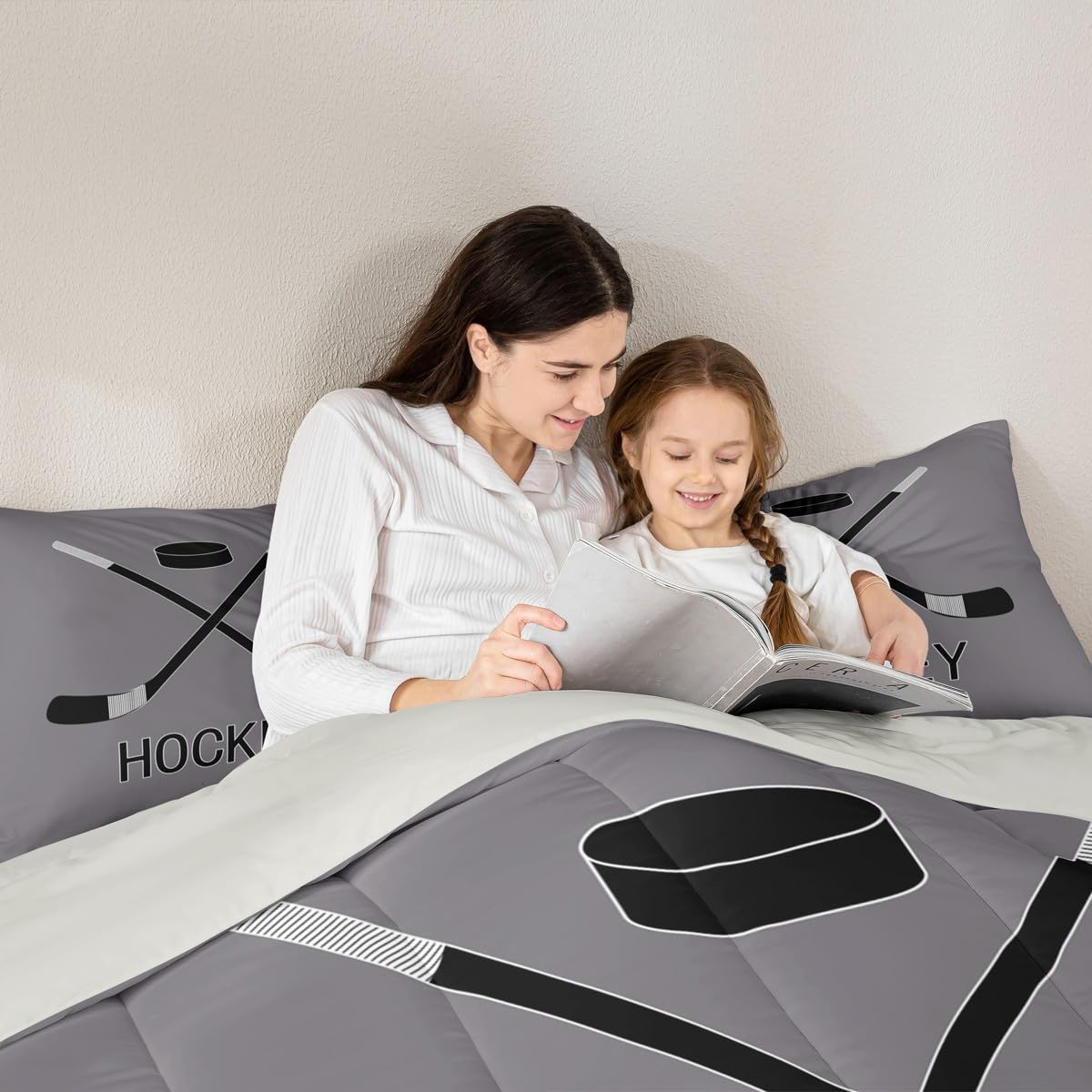 Teens Ice Hockey Comforter Set, Winter Sports Games Down Comforter For Kids Boys Adult Young Men, Equipments Stick And Puck Duvet Sets Hockey Bedding Set With 2 Pillow Cases, Grey Black(Full Size)