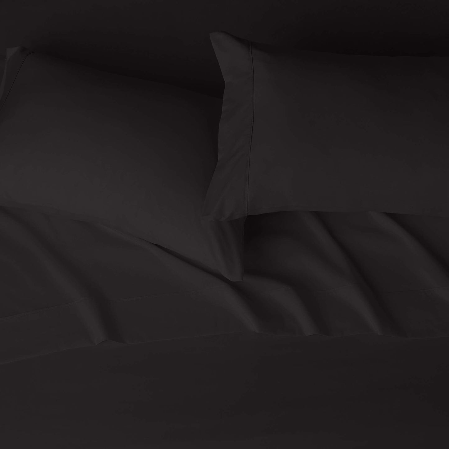 Amazon Basics Lightweight Super Soft Easy Care Breathable Microfiber 4-Piece Bed Sheet Set with 14-Inch Deep Pockets, Wrinkle Resistant, Full, Black, Solid
