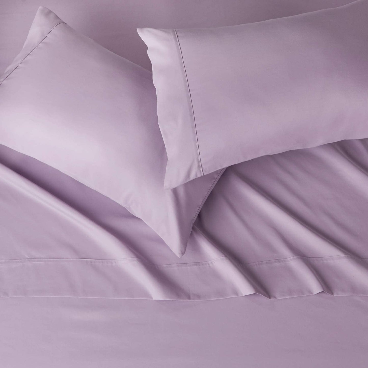 Amazon Basics Lightweight Breathable Ultra-Soft Wrinkle-Free Microfiber 4-Piece Bed Sheet Set with 14-Inch Deep Pockets, Full, Frosted Lavender, Solid