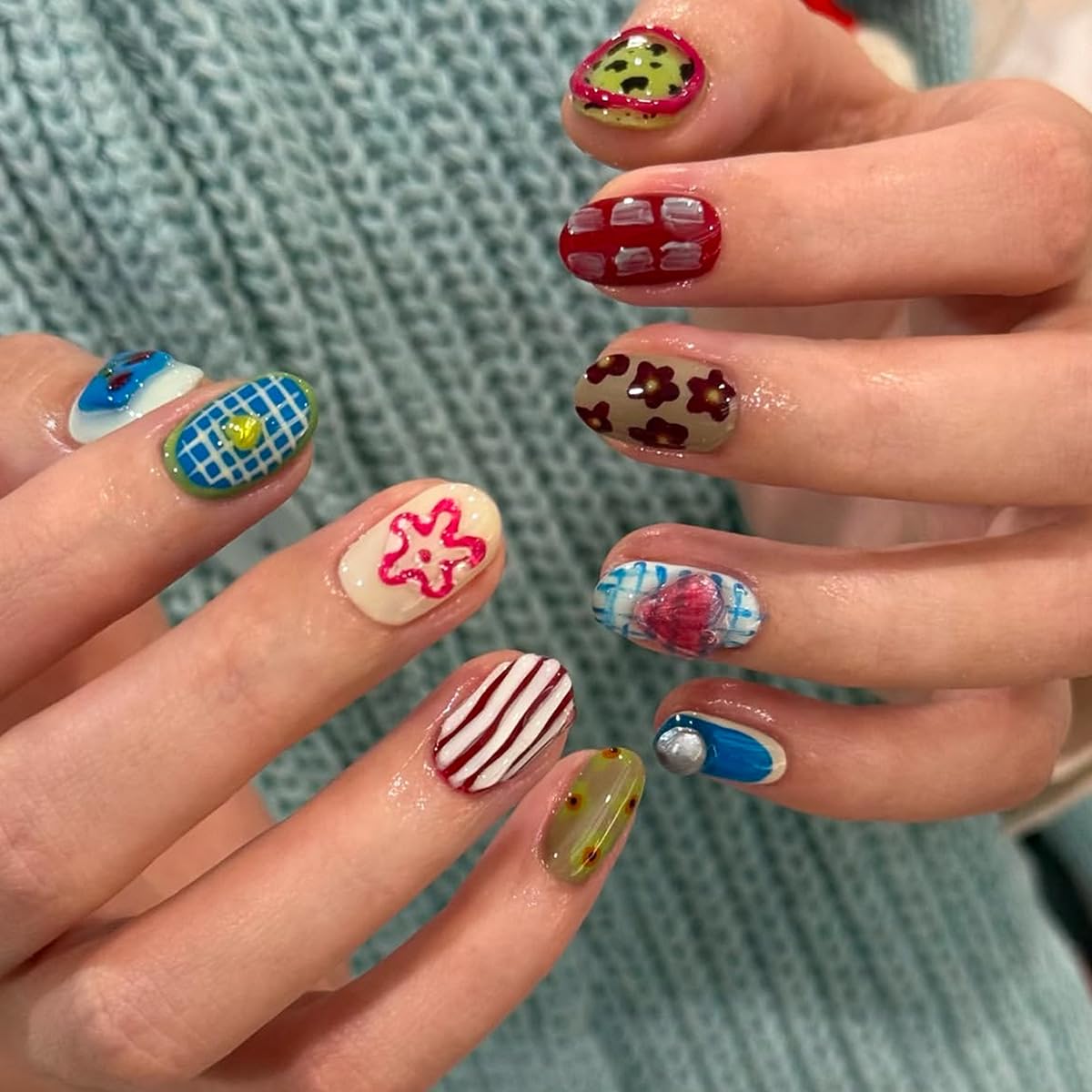 24Pcs Cute Press on Nails Short Oval Fake Nails Y2K Style 3D Mixed Pattern Colors False Nails with Design Glossy Acrylic Nails Reusable Full Cover Stick on Nails for Women Daily Manicure Wear