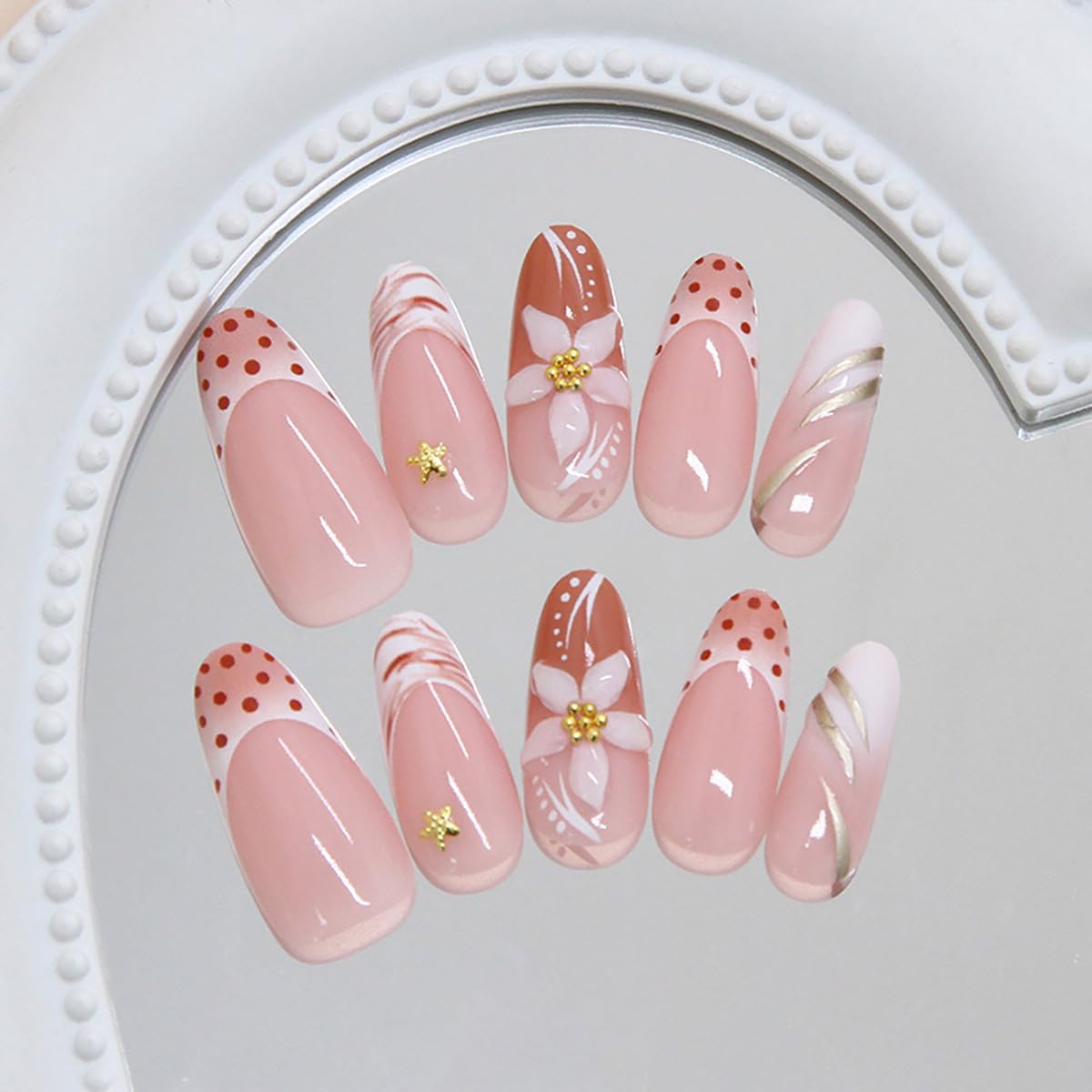 24Pcs White Flower Press on Nails Medium Almond Fake Nails with Leopard Print Design Nude Full Cover Artificial Glue on Nails Gold Shell Starfish False Nails Stick on Nails for Women Spring Summer DIY
