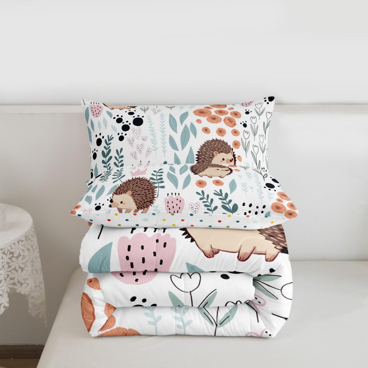 Erosebridal Kawaii Hedgehog Bedding Set Twin,Cartoon Hedgehog Comforter Set for Kids Girls Boys,Cute Love Heart Leaf Flower Comforter Set,Paw Print Animal Quilt Bed Set with 1 Pillow Case