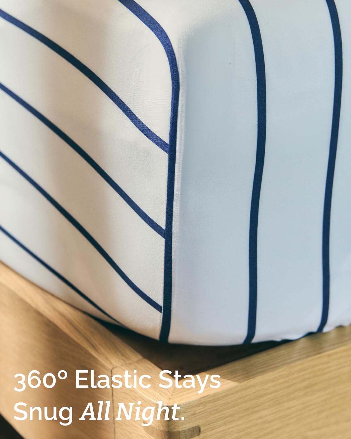 Striped Sheets - Navy Blue & White Striped Sheets - 1 Flat & 1 Fitted & 2 Pillowcases w/ Deep Pockets – Wrinkle & Fade Free - Soft, Breathable & Cooling – Luxury Pinstripe Bedding - Full Size Bed Set