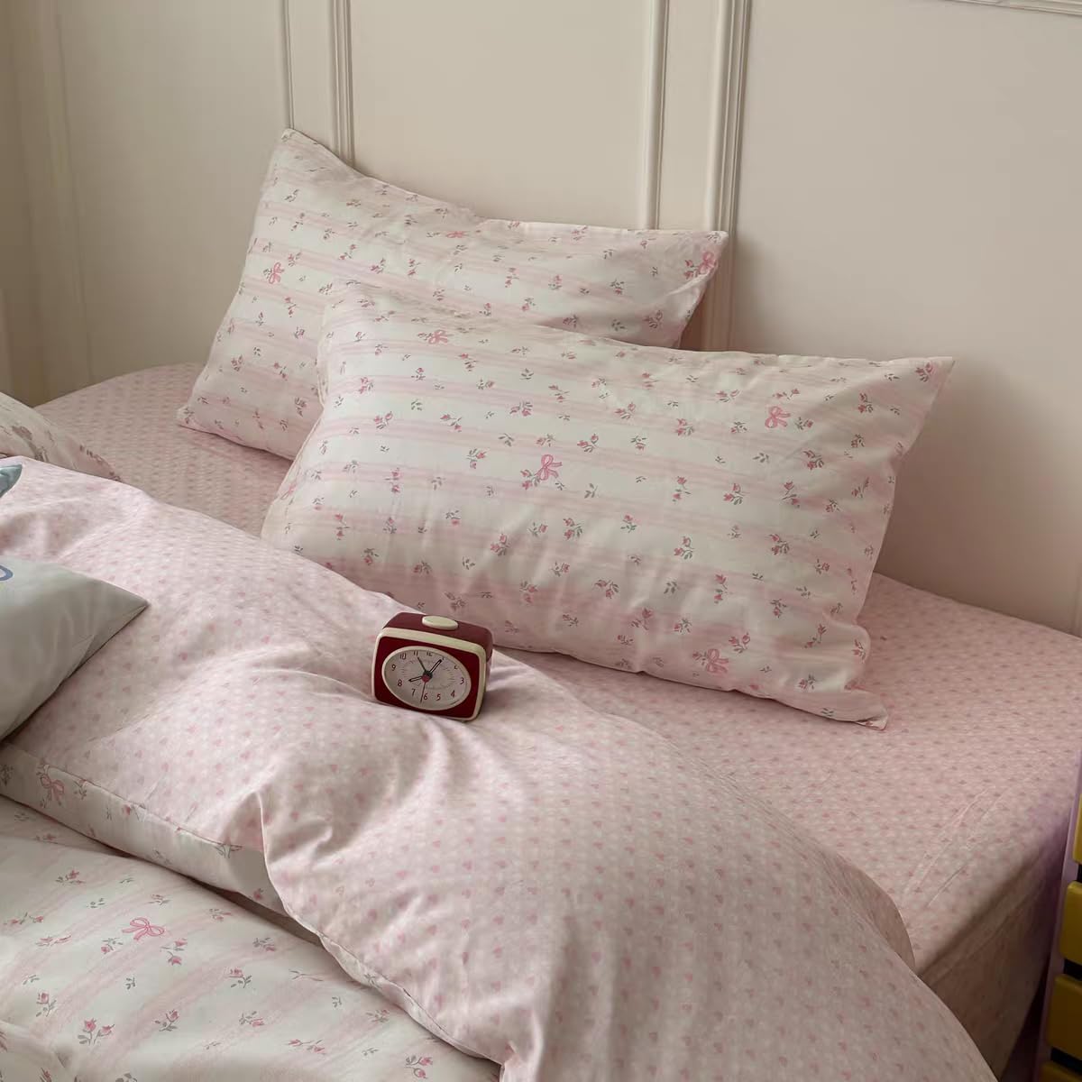 Sedefen Striped Duvet Cover Queen Size Pink Floral On White Bedding Set with Bow Pattern 3 Pieces Kids Boys Girls Cute Bowknot Reversible Princess Style Soft Duvet Cover Set with Zipper Closure