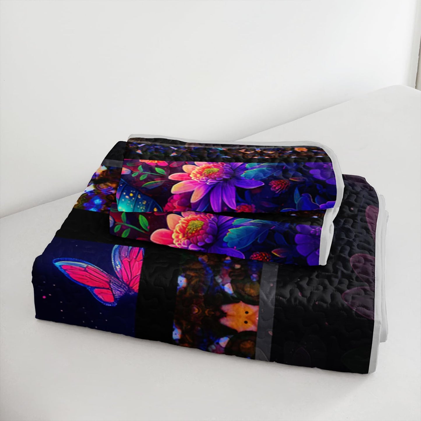 UEVBF Fascinating Butterfly King Size Quilt Set,Dark Blue Floral Pattern Bedding Sets 3 Pieces with 2 Pillowcases,Lightweight Soft Boho Bedding for All Season.
