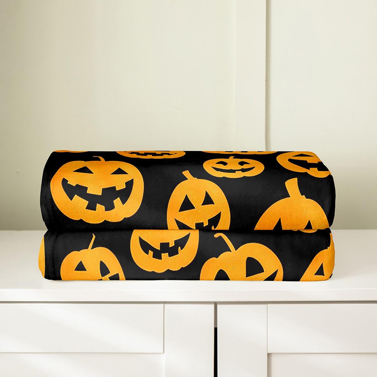 Feelyou Spooky Pumpkin Flannel Fleece Throw Blanket Halloween Themed 40"x50" Trick or Treat Fleece Throw Blanket for Kids Women Men Graveyard for Bed Couch Chair Living Room Bedroom Decor