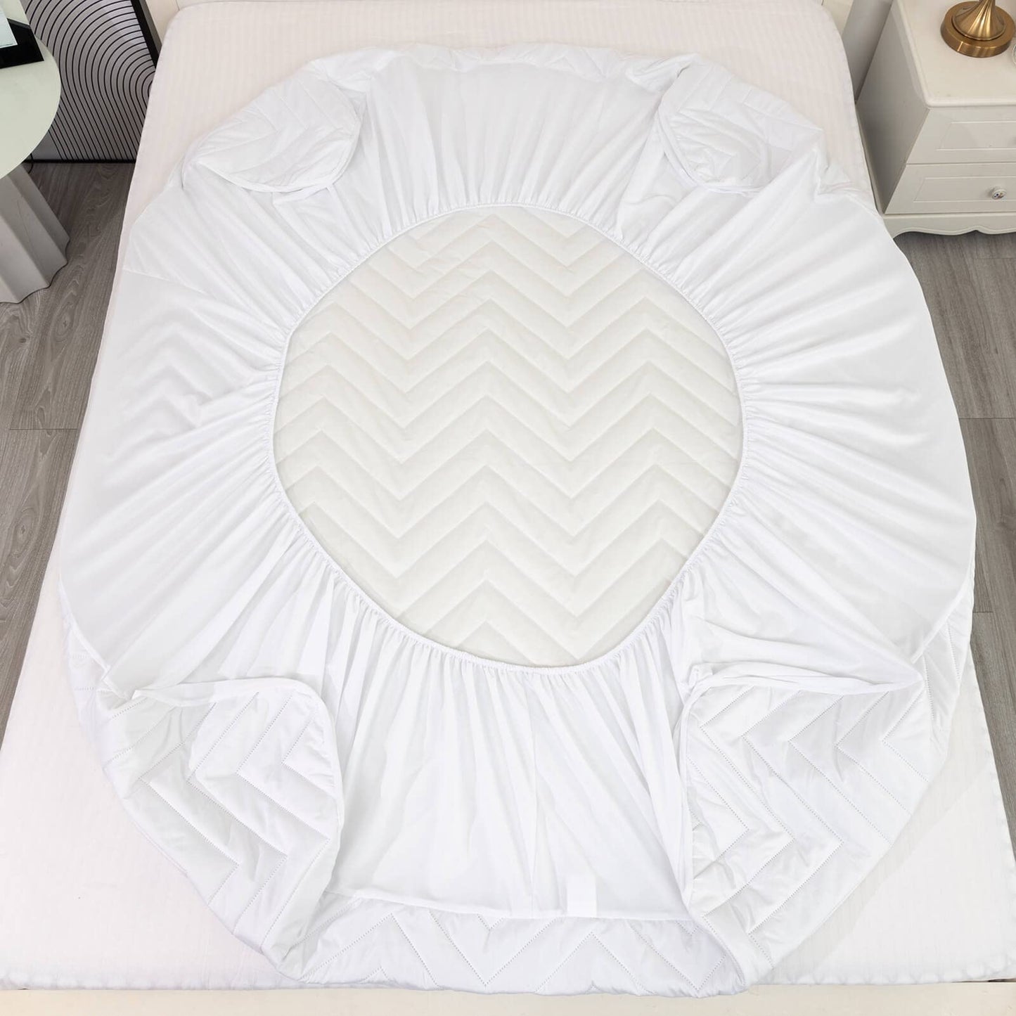 Quilted Waterproof Sleeper Sofa Queen Mattress Protector Pad 60x72 for Pull Out Sofa Bed Fitted Sheet Matress Topper Cover Up to 8 inch deep Pocket