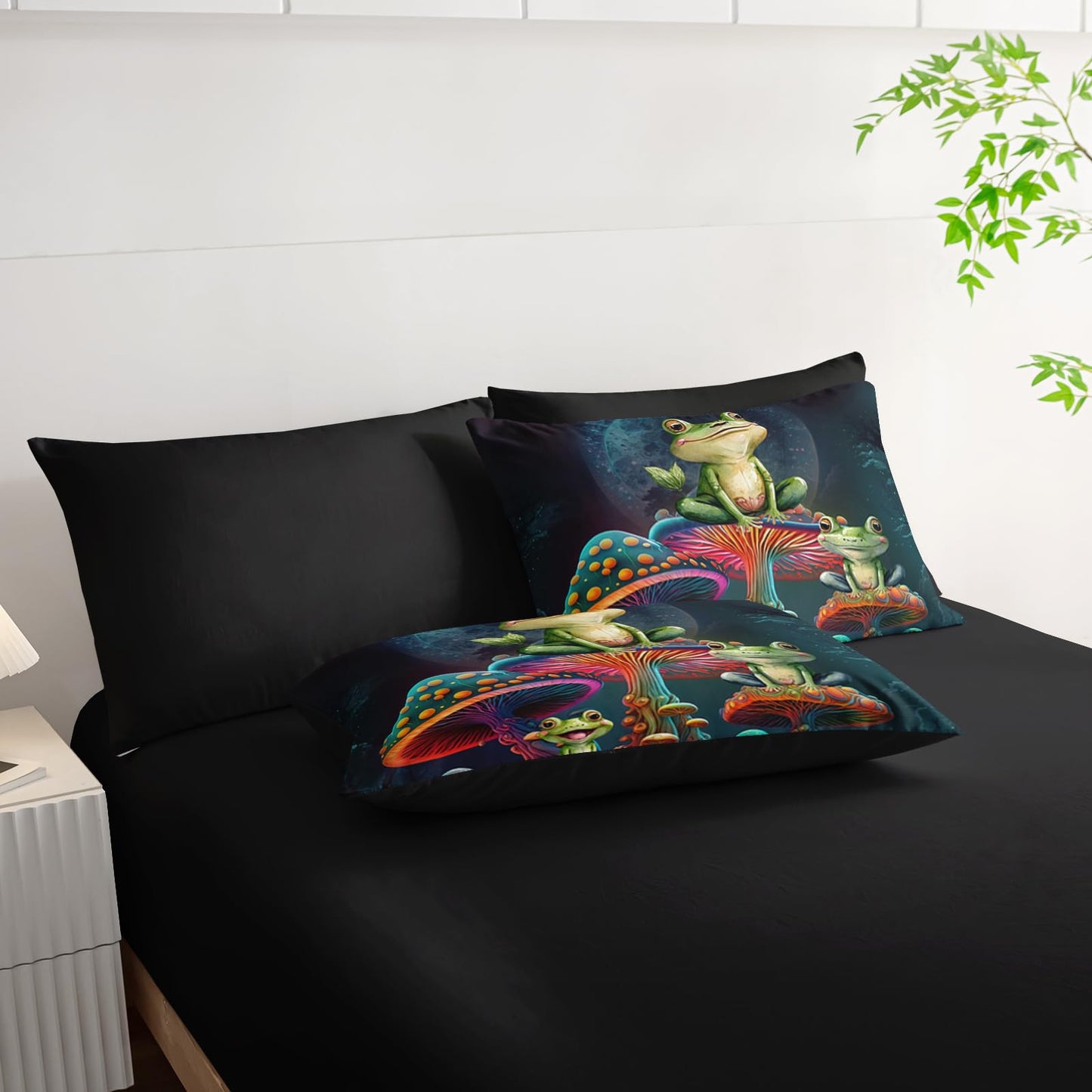 AILONEN Cartoon Frog Comforter Set Queen Size,Magic Mushroom Frog Bed in a Bag,7Pcs Soft Microfiber Black Comforter,Fitted Sheet,Flat Sheet,2 Pillowcases,2 Pillow Shams