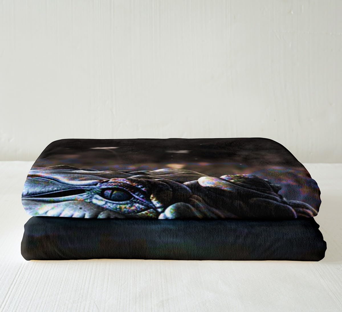 Crocodile Warm Plush Throw Blanket - Alligator Pattern Fleece, Wild Animal Theme Sherpa for Sofa, Couch, Bed - Wildlife Style Decor Microfiber Fuzzy Room Decor 50"x60"