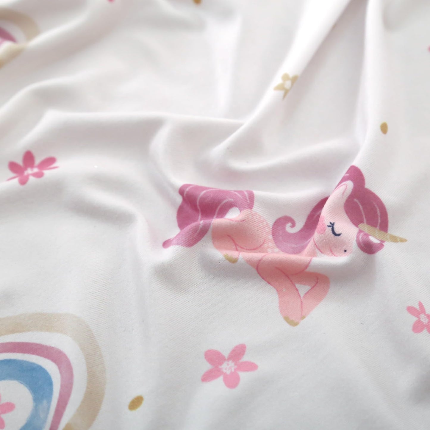 Dormlony 4 Piece Toddler Bedding Set - Ultra Soft Breathable Toddler Bedding Set for Girls, Includes Quilted Comforter, Flat Sheet, Fitted Sheet and Pillowcase(Unicorn)