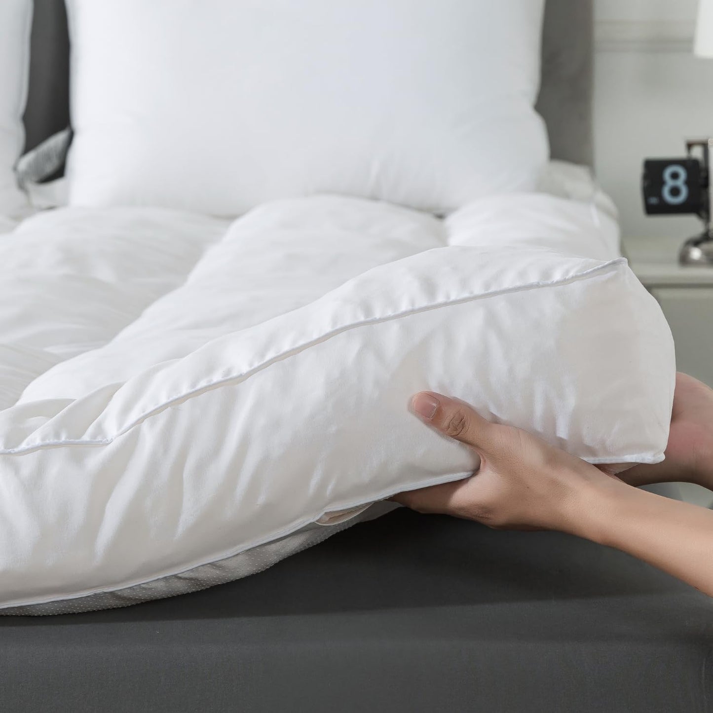 WhatsBedding 5 inch Memory Foam Mattress Topper Full Size for Back Pain, Soft Breathable Cover, Comfort Supportive Pillow Top Mattress Topper, 2000GSM Fluffy Shredded Memory Foam Filled