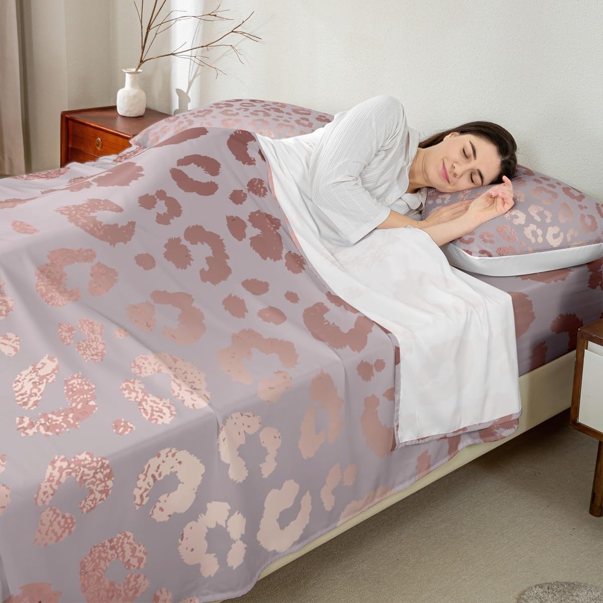 Erosebridal Cheetah Print Sheet Set,Luxury Pink Sequin Bed Sheets,Rose Gold Colored Leopard Print Queen Sheets,Safari Animal Fitted Sheet,Ultra Soft Cozy Durable Flat Sheet…