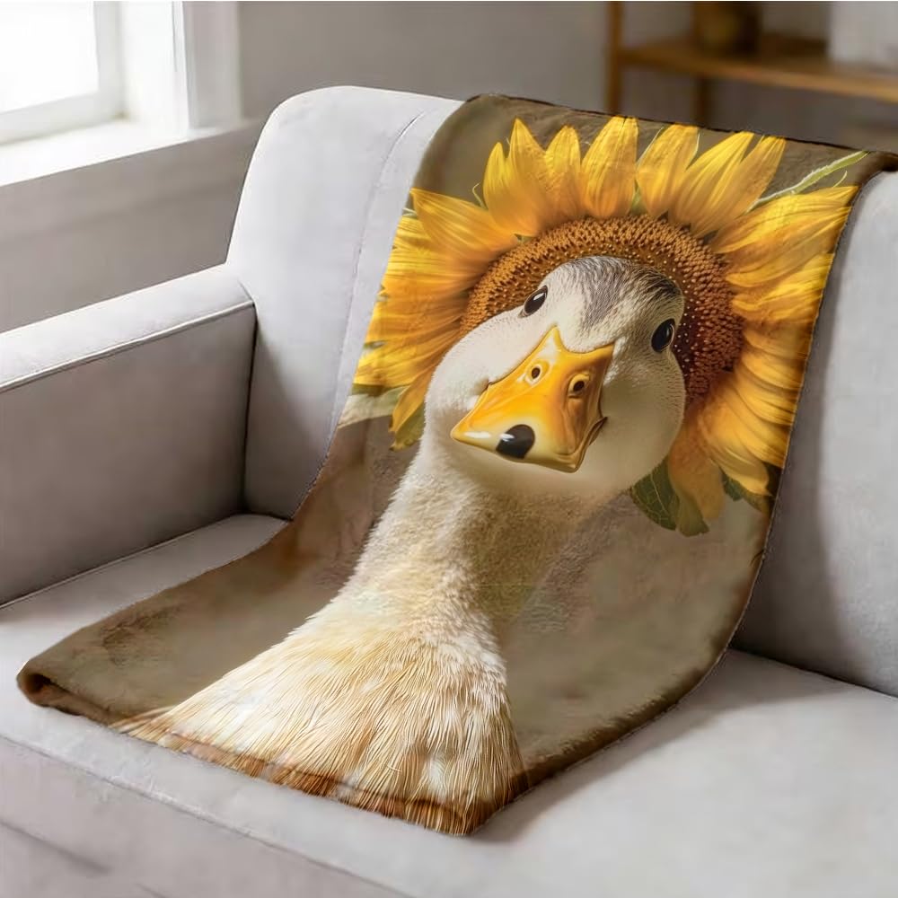 ZHOUSHUTONG Funny Duck Throw Blanket Super Soft Warm Cozy Flannel Blanket for Couch Bedroom Sofa Office Rustic Farmhouse Home Decor Gift for Women Girls Kids 49"x59"