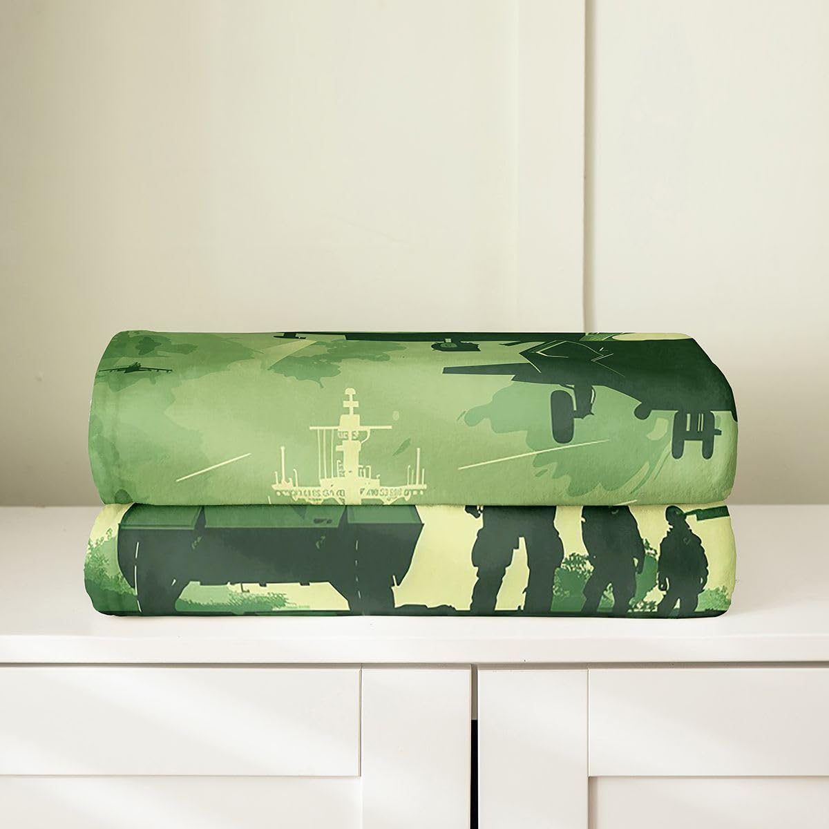 jejeloiu Camo Flannel Fleece Throw Blanket Camouflage Baby 30"x40" Army Theme Fleece Throw Blanket for Kids Women Men Military Style for Bed Couch Chair Living Room Green Bedroom Decor