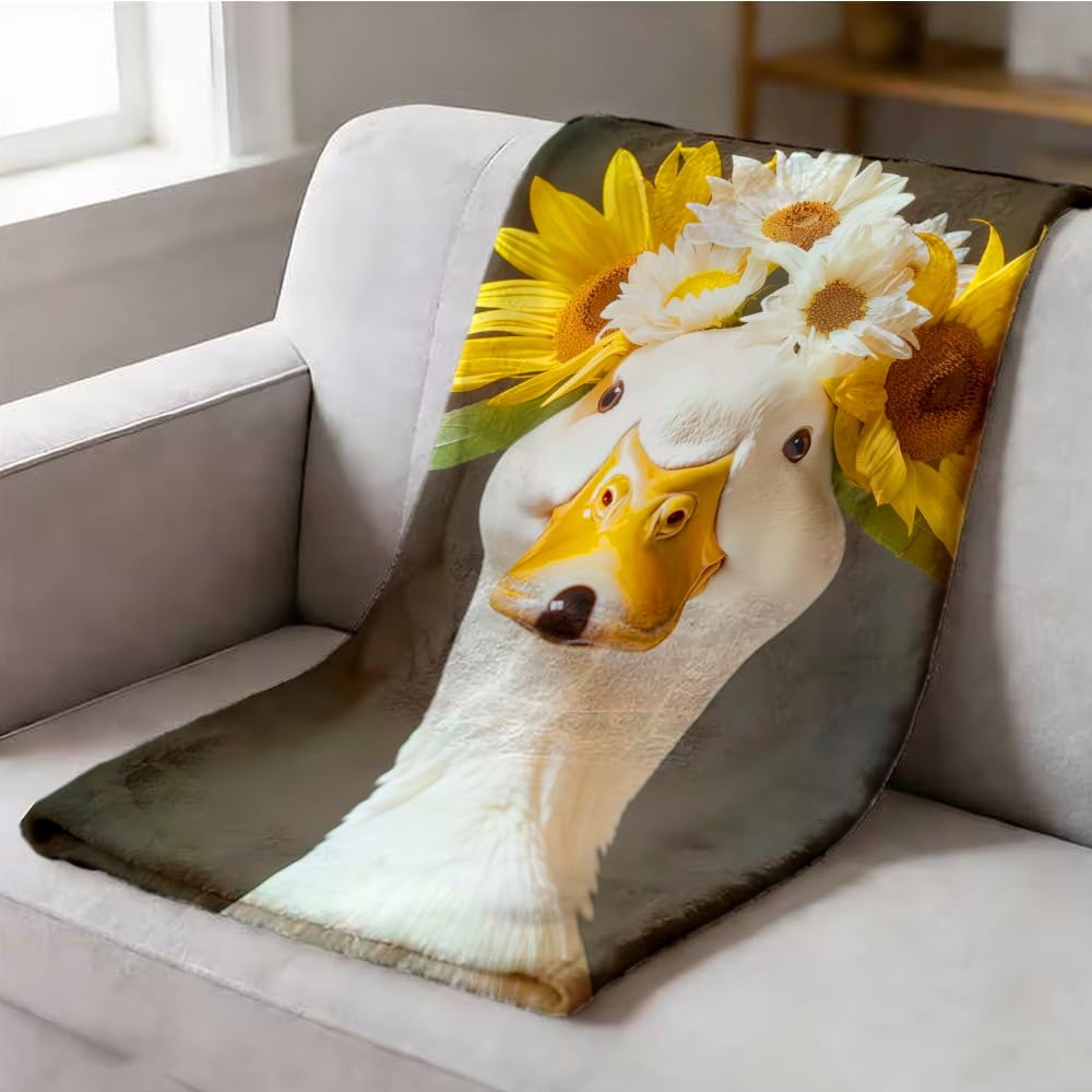 ZHOUSHUTONG Funny Duck Throw Blanket Super Soft Warm Cozy Flannel Blanket for Couch Bedroom Sofa Office Rustic Farmhouse Home Decor Gift for Women Girls Kids 49"x59"