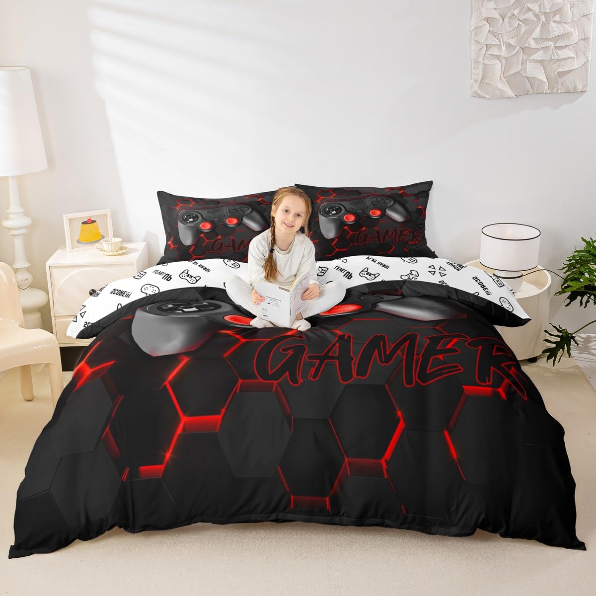 Video Games Reversible Bedding Set,Red Honeycomb Duvet Cover for Kids Teens,Hexagon Gamepad Comforter Cover Decorative Room,Console Game Controller Quilt Cover with 2 Pillowcases,King Size