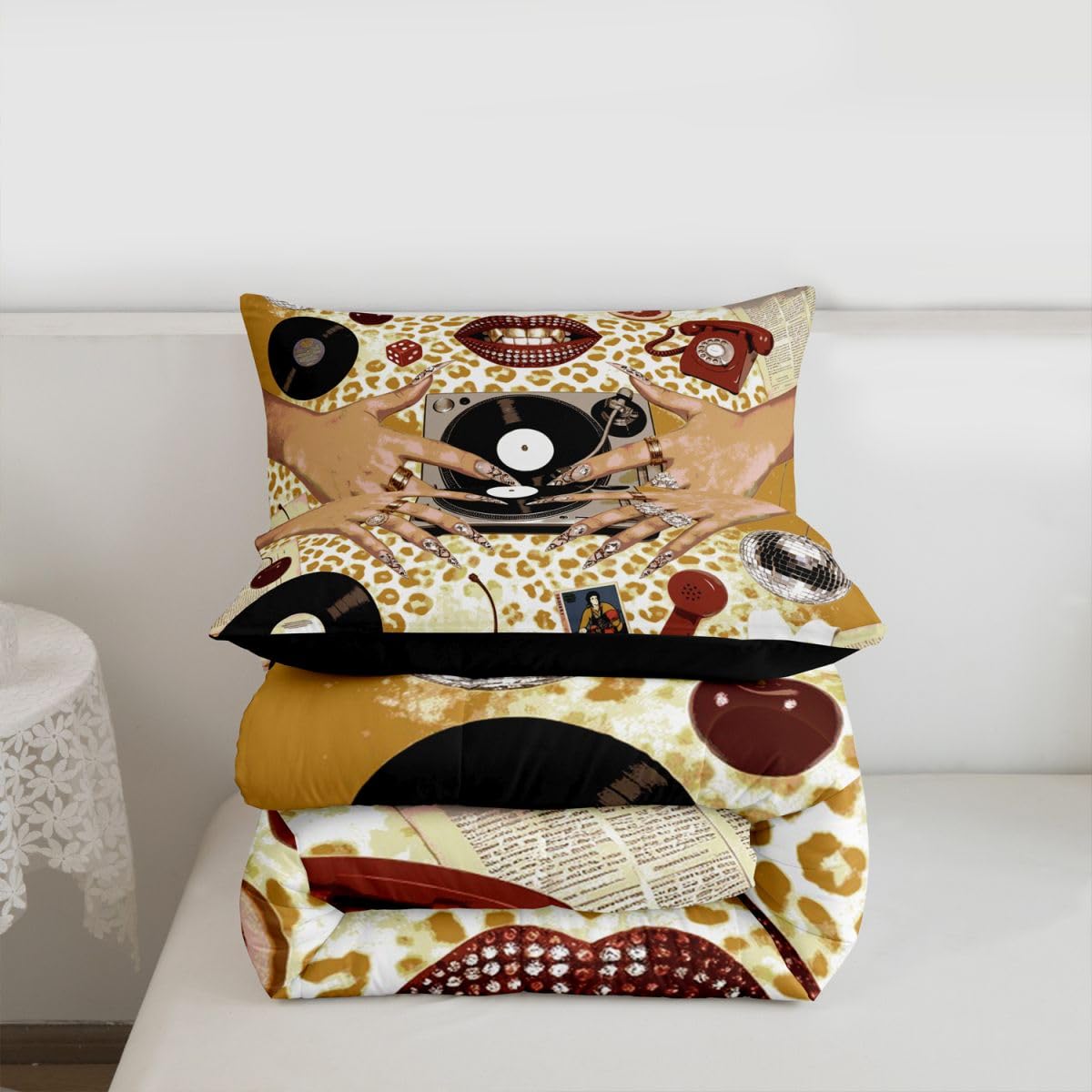 Music Vinyl Record Down Comforter Queen Size,Trendy Black Woman Bedding Sets 3Pcs for Kids Teens Woman Men Room Decor,Leopard Cheetah Pattern Quilted Duvet Retro Coquette Bedspread,2 Pillowcases