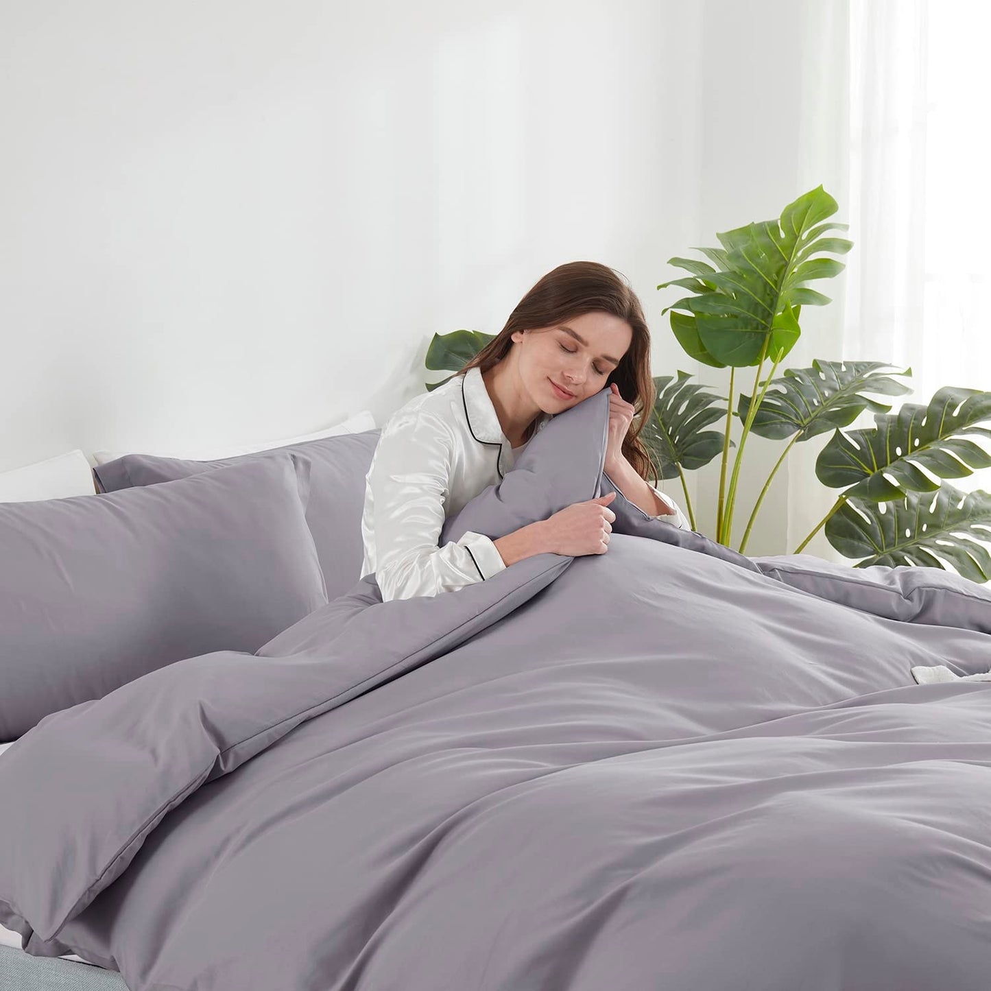 Hearth & Harbor Queen Size Duvet Cover & Bed Sheet Set Grey Lavender, 7 Piece Soft Double Brushed Bedding Set, Includes Duvet Cover, Flat Sheet, Fitted Sheet, Pillowcases and Pillow Shams