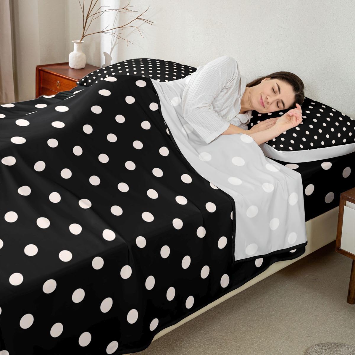 jejeloiu Black White Polka Dot Bed Sheets Set Full Size Retro Cute Polka Dot Bed Set Geometric Deep Pocket Fitted Sheet Luxury Breathable Soft Lightweight Microfiber