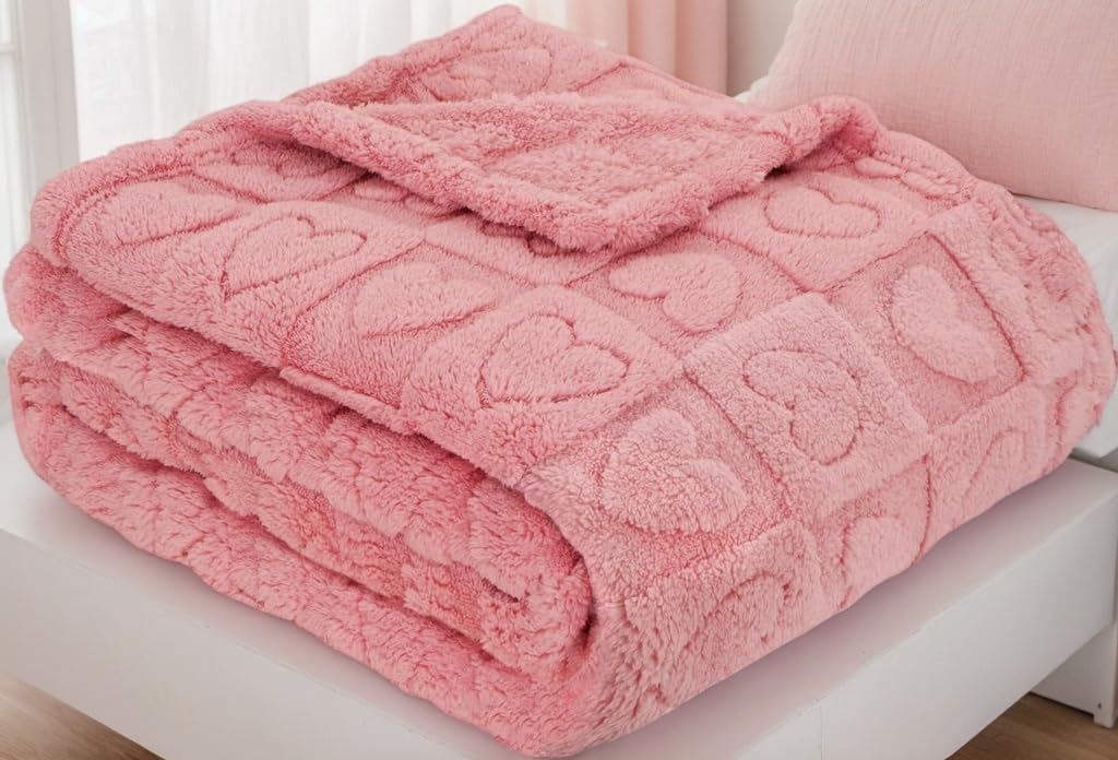 Checkered Love Themed Throw Blanket, 50x60 Inches | Ultra-Soft & Fluffy 280 GSM Bed Blanket for Couples, Gift for Mother or Friend, Cozy Accent for Couch, Sofa, and Pet Comfort.