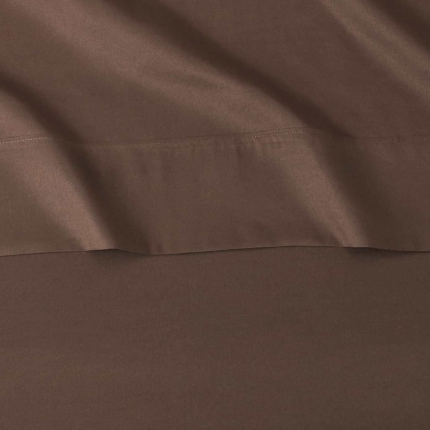 Amazon Basics Breathable Soft Microfiber 4 Piece Bed Sheet Set with 14-Inch Deep Pockets, Wrinkle Resistant, Full, Chocolate, Solid